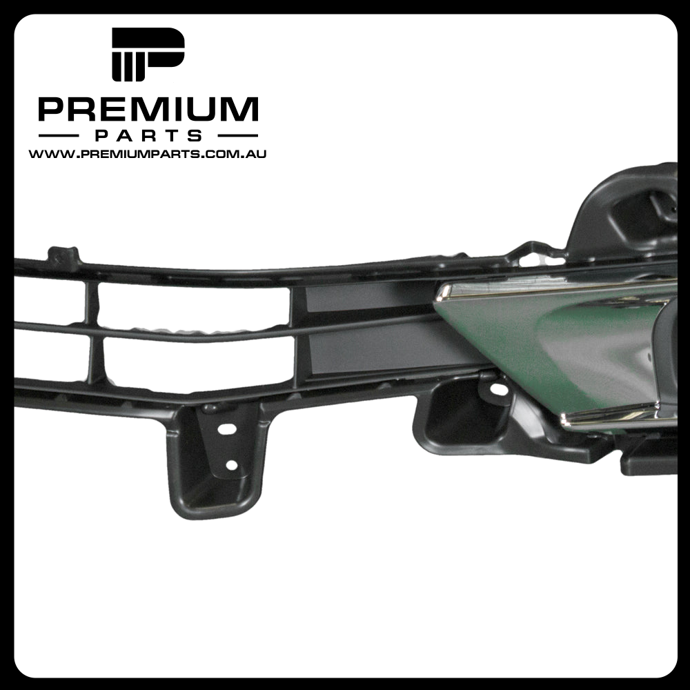 Front Bar Grille With Fog Light Mount Right Side Genuine suits Toyota Landcruiser 200 Series VX/Sahara 9/2015 On